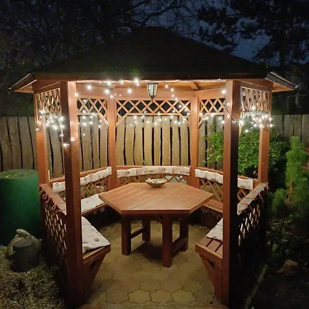 Ujkishaz - Apartament