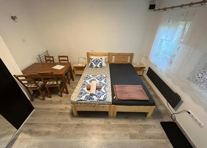 Ujkishaz - Apartment