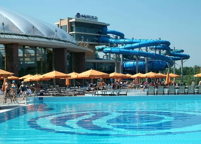 Ujkishaz - ブダペスト