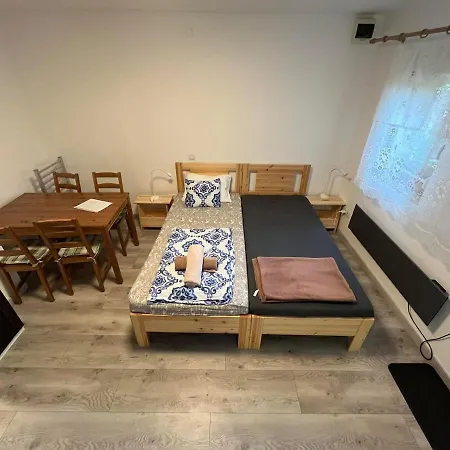 Ujkishaz - Apartman